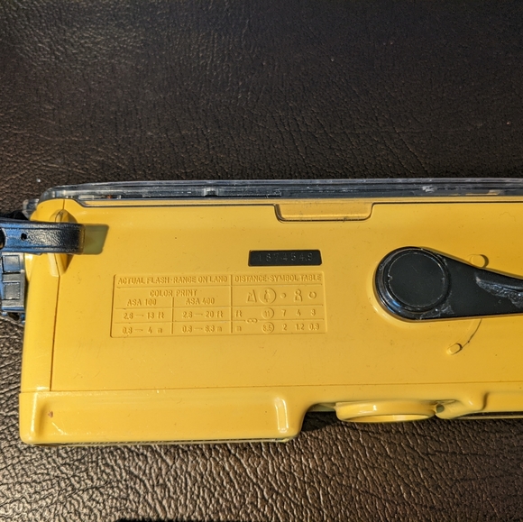 Underwater Camera- Minolta Weathermatic A Water Safe Camera- Excellent Condition - Picture 5 of 7